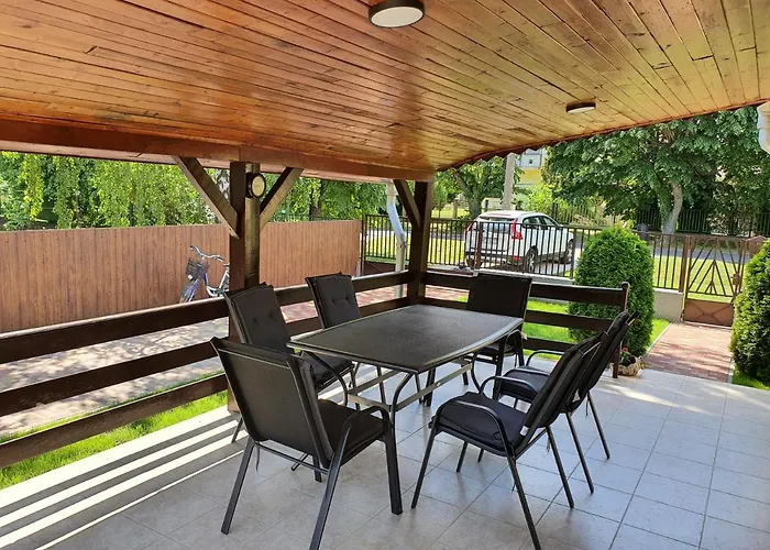 Tatil Evi Napfeny Vendeghaz *